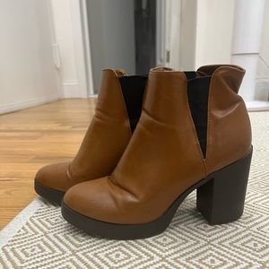 Gently Used Classic Brown Booties - size 9